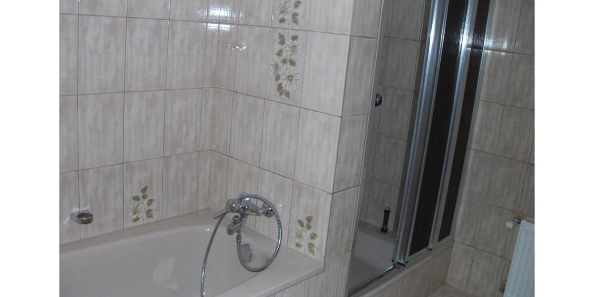 Etagenwohnung Ratingen Homberg - 3.5 Zimmer, 96 m&sup2;, 1.100&euro; | Angebot:26597849