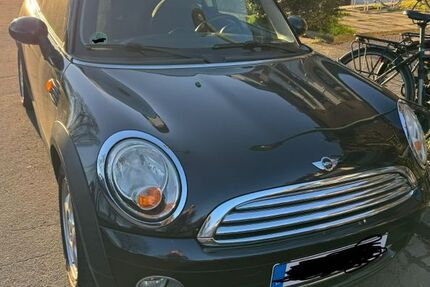 Mini ONE 148.311 km 3.999 &euro; Düsseldorf 40225