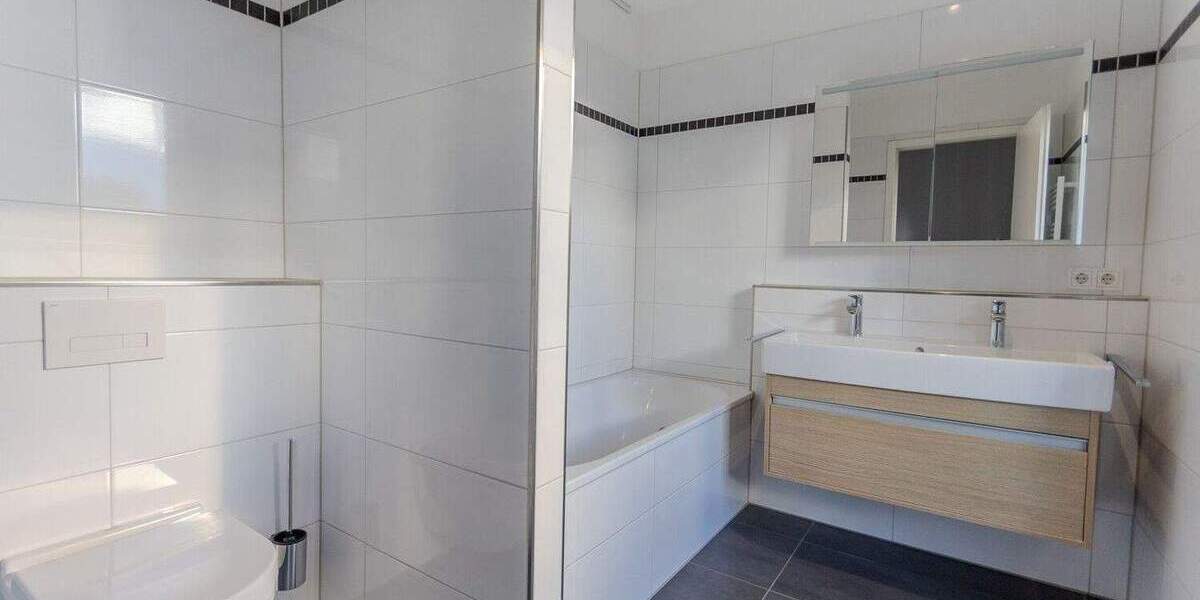 Etagenwohnung Neuss Stadionviertel - 4 Zimmer, 145 m&sup2;, 689.000&euro; | Angebot:25688840