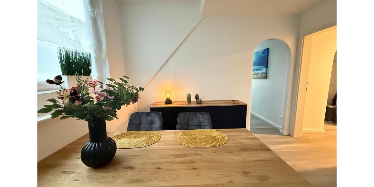 Dachgeschoßwohnung Essen Stadtbezirk III - 2 Zimmer, 53 m&sup2;, 1.480&euro; | Angebot:25247983