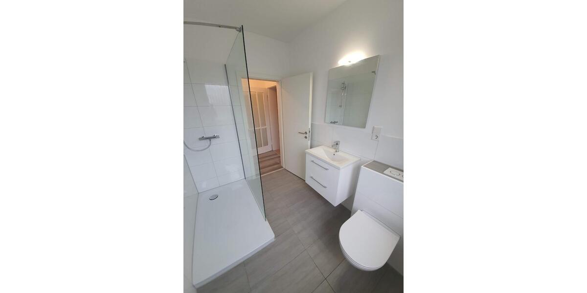 Etagenwohnung Moers Rheinkamp - 3 Zimmer, 81 m&sup2;, 700&euro; | Angebot:25874674