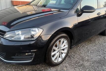 VW Golf 129.000 km 9.900 &euro; Essen 45356