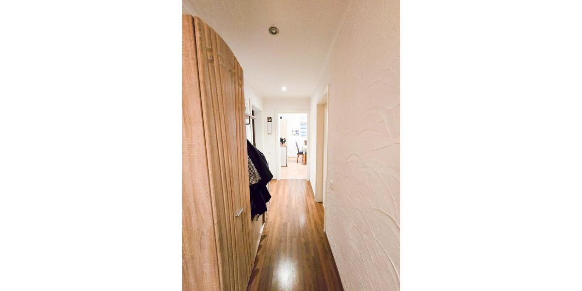 Dachgeschoßwohnung Oberhausen Alt-Oberhausen - 3.5 Zimmer, 82 m&sup2;, 520&euro; | Angebot:25754018