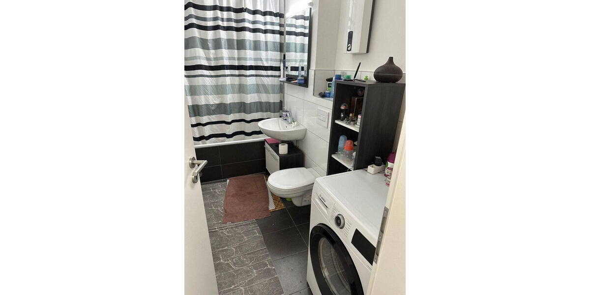 Etagenwohnung Essen Frohnhausen - 3 Zimmer, 67 m&sup2;, 900&euro; | Angebot:25996827