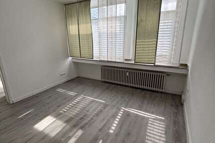 Wohnung Duisburg Dellviertel - 5 Zimmer, 100 m&sup2;, 700&euro; | Angebot:26971442