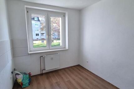 Wohnung Duisburg Duisburg-Mitte - 2 Zimmer, 45 m&sup2;, 450&euro; | Angebot:26049220