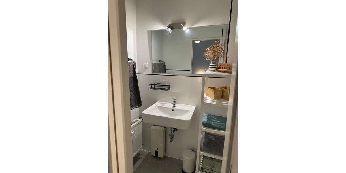 Etagenwohnung Düsseldorf Stadtmitte - 1 Zimmer, 37 m&sup2;, 1.100&euro; | Angebot:25439068