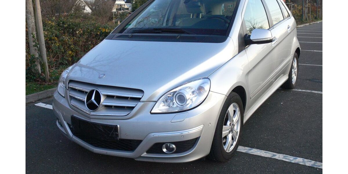 Mercedes-Benz B 180 193.800 km 4.950 &euro; Düsseldorf 40625