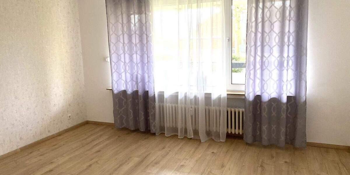 Etagenwohnung Krefeld Bockum - 3 Zimmer, 74 m&sup2;, 170.000&euro; | Angebot:25820061