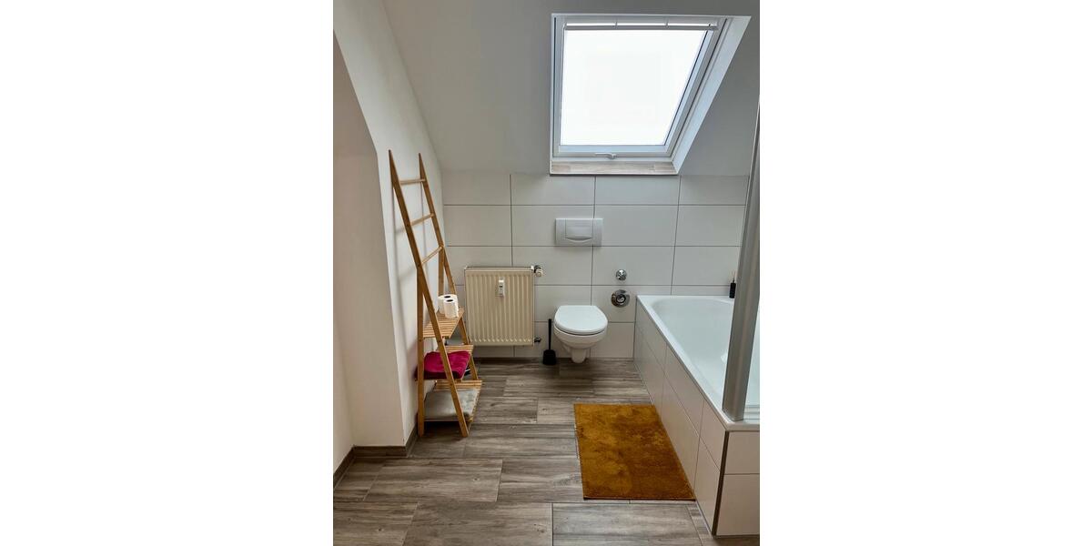 Etagenwohnung Krefeld - 3 Zimmer, 78 m&sup2;, 690&euro; | Angebot:25417337