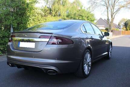Jaguar XF 240.000 km 4.900 &euro; duisburg 47179