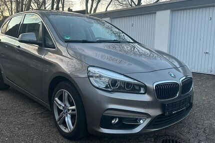 BMW 218 Active Tourer 174.235 km 11.000 &euro; Oberhausen 46047