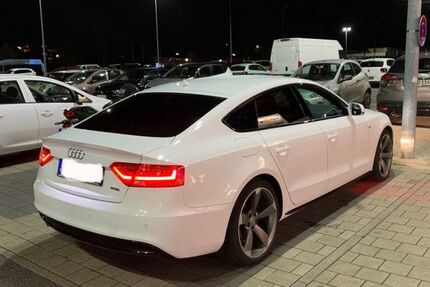 Audi A5 180.000 km 13.500 &euro; Neuss 41462
