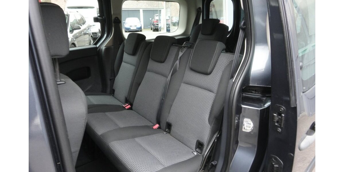 Mercedes-Benz Citan 111 CDI Lang Klimatr.PDC SHZ 7 Sitzer 178.000 km 7.990 &euro; Neuss 41462