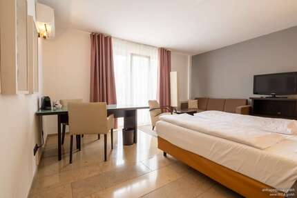 Wohnung Düsseldorf Stadtmitte - 1 Zimmer, 40 m&sup2;, 990&euro; | Angebot:25457503