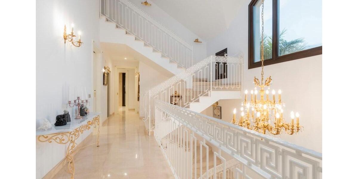 Villa Düsseldorf Stadtmitte - 7 Zimmer, 761 m&sup2;, 5.190.000&euro; | Angebot:26750435