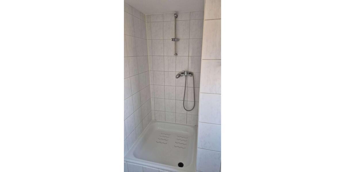 Etagenwohnung Duisburg Mittelmeiderich - 2 Zimmer, 71 m&sup2;, 565&euro; | Angebot:25974846