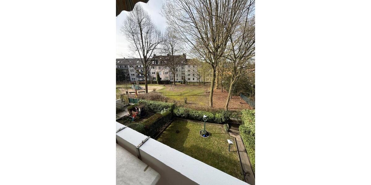 Etagenwohnung Essen Stadtbezirk III - 4 Zimmer, 93 m&sup2;, 1.020&euro; | Angebot:25923022