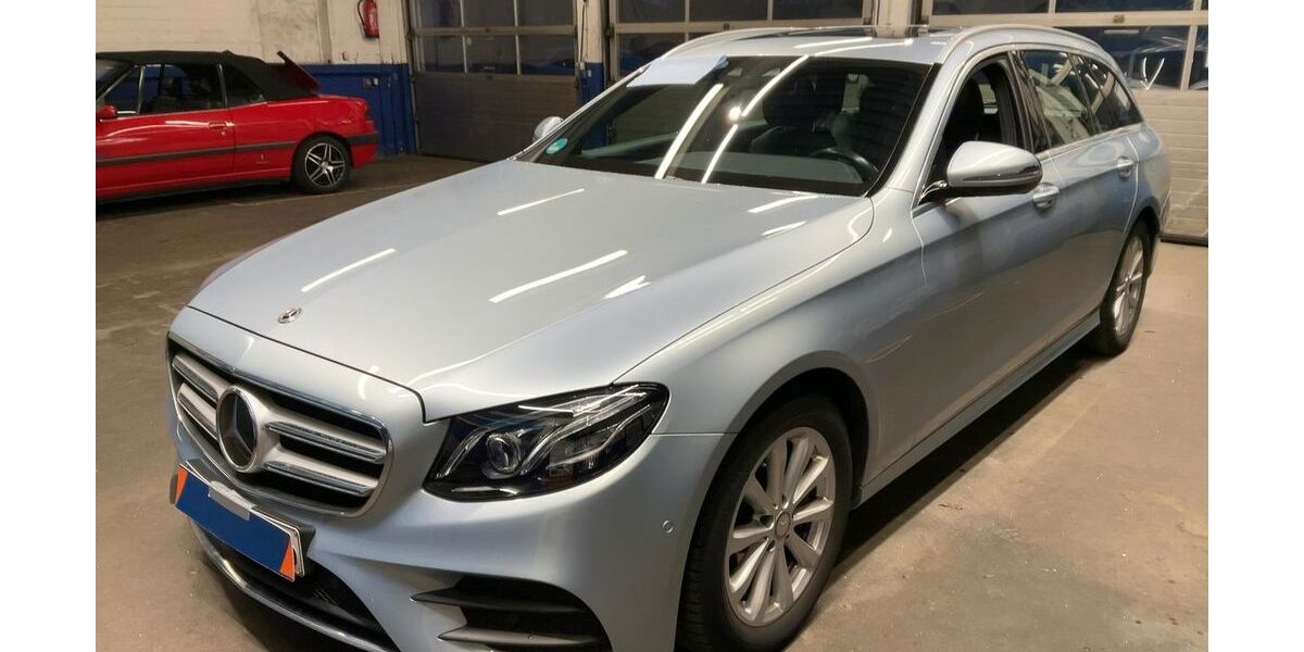 Mercedes-Benz E 220 135.000 km 23.900 &euro; Düsseldorf 40233