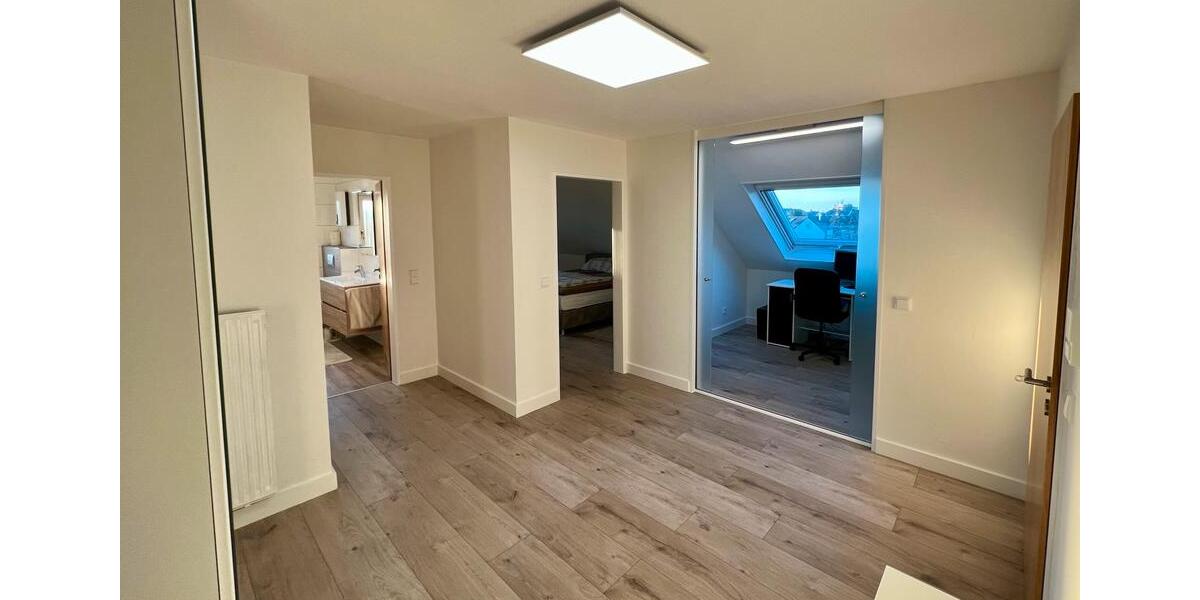 Dachgeschoßwohnung Voerde (Niederrhein) - 3 Zimmer, 78 m&sup2;, 740&euro; | Angebot:26534131