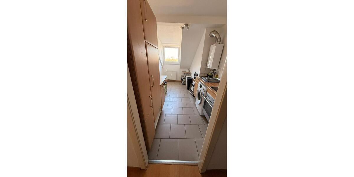 Dachgeschoßwohnung Duisburg Huckingen - 2 Zimmer, 58 m&sup2;, 865&euro; | Angebot:26532663