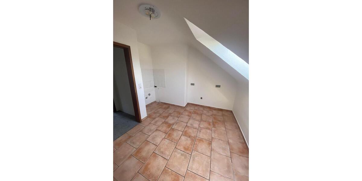 Dachgeschoßwohnung Duisburg Duisburg-Mitte - 2 Zimmer, 65 m&sup2;, 450&euro; | Angebot:25052498