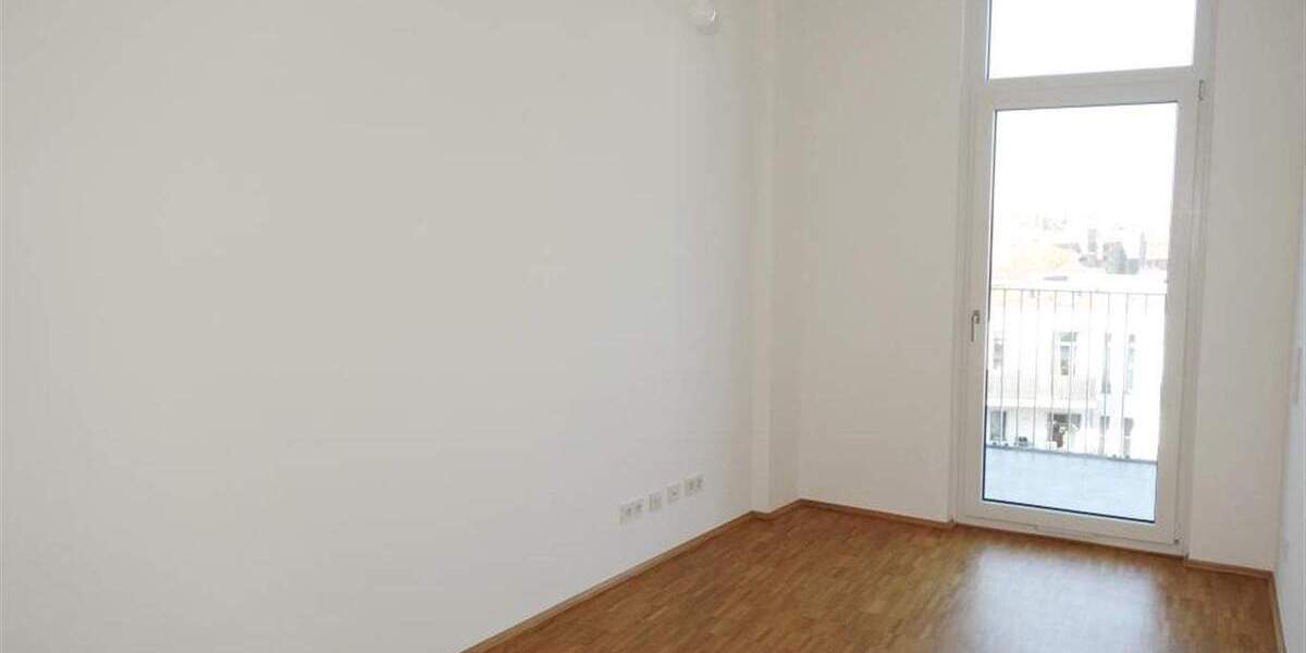 Etagenwohnung Düsseldorf Flingern Nord - 3 Zimmer, 95 m&sup2;, 1.575&euro; | Angebot:25851552