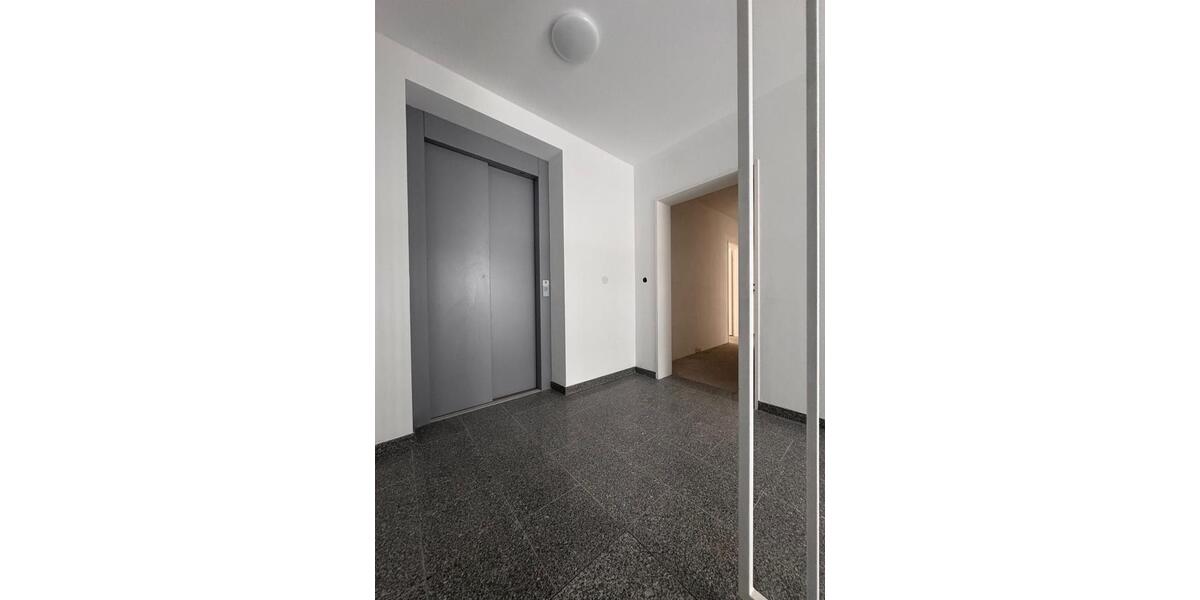 Etagenwohnung Duisburg Mittelmeiderich - 4 Zimmer, 93 m&sup2;, 1.150&euro; | Angebot:25961256