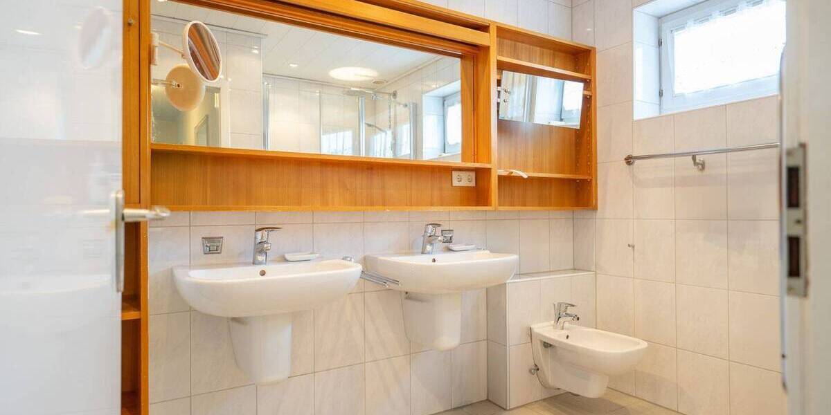 Einfamilienhaus Krefeld / Bockum Bockum - 8 Zimmer, 263 m&sup2;, 879.000&euro; | Angebot:25740507