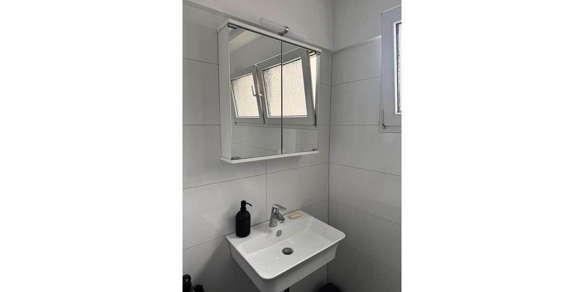 Etagenwohnung Düsseldorf Stadtbezirk 3 - 1 Zimmer, 23 m&sup2;, 638&euro; | Angebot:25975476