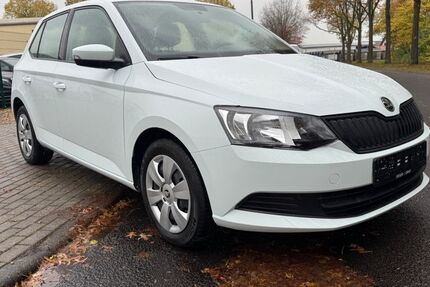 Skoda Fabia 89.000 km 8.480 &euro; XANTEN 46509