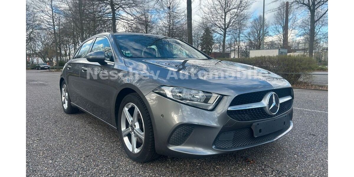 Mercedes-Benz A 200 99.414 km 17.390 &euro; Krefeld 47805