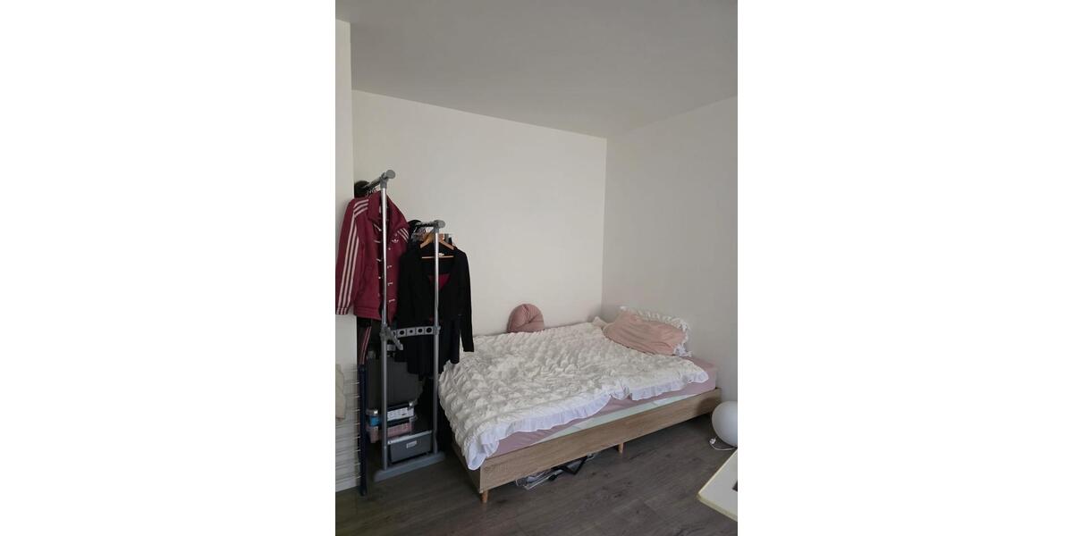 Etagenwohnung Düsseldorf Stadtbezirk 3 - 1.5 Zimmer, 30 m&sup2;, 718&euro; | Angebot:26639562