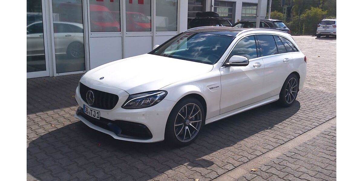 Mercedes-Benz C 63 AMG 89.970 km 39.990 &euro; Oberhausen 46117