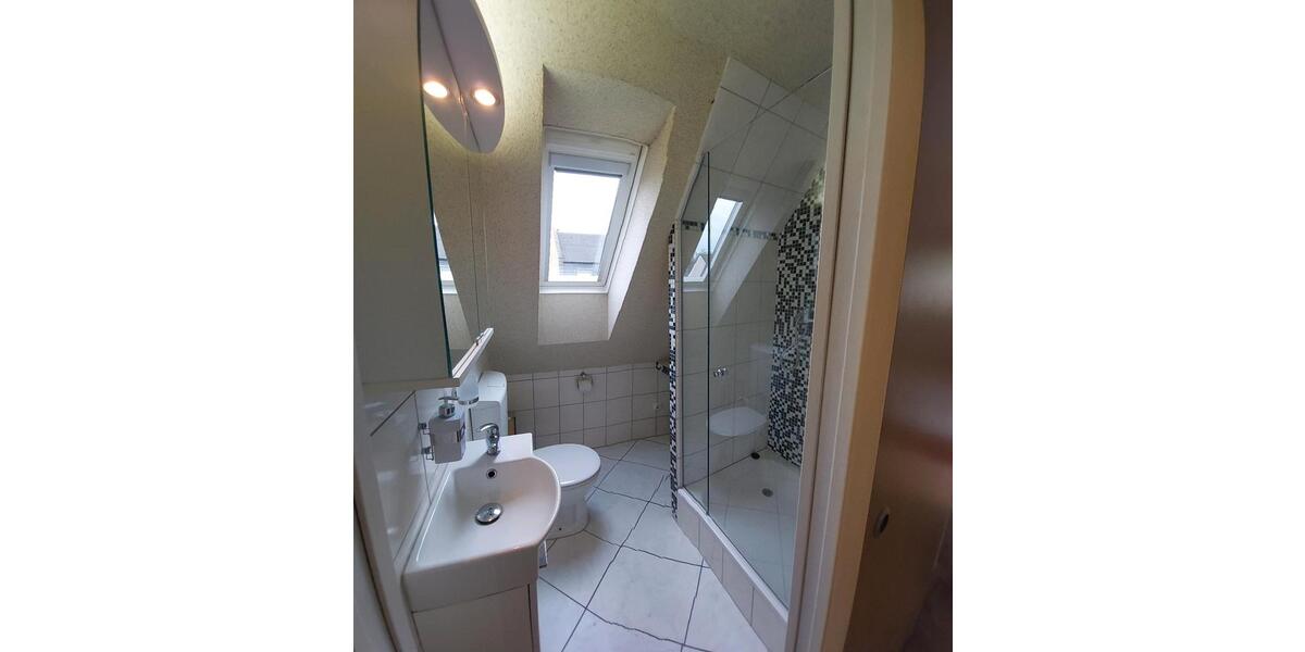 Dachgeschoßwohnung Essen Stadtbezirk IV - 1 Zimmer, 30 m&sup2;, 500&euro; | Angebot:25793348