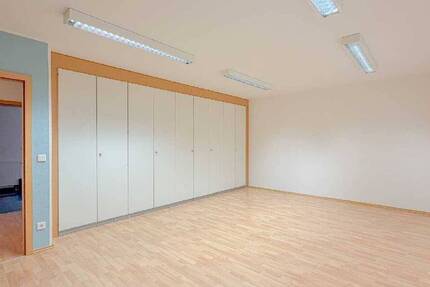 Gewerbeobjekt Ratingen Zentrum - 5 Zimmer, 94 m&sup2;, 1.080&euro; | Angebot:26343716