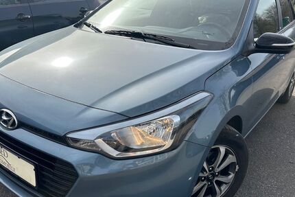 Hyundai i20 115.000 km 8.500 &euro; ESSEN 45326