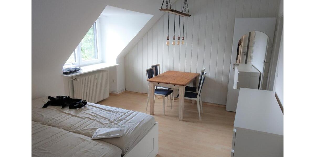 Dachgeschoßwohnung Duisburg Großenbaum - 3 Zimmer, 66 m&sup2;, 690&euro; | Angebot:25751625
