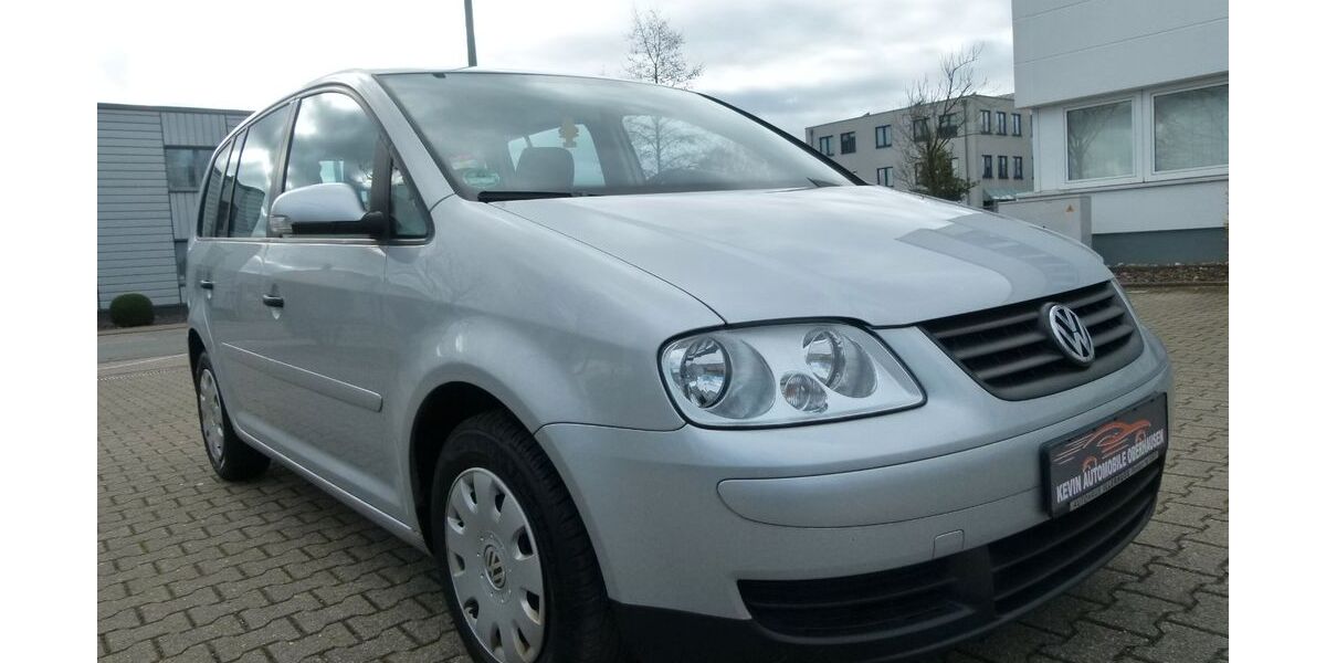 VW Touran 216.860 km 3.099 &euro; Oberhausen 46047