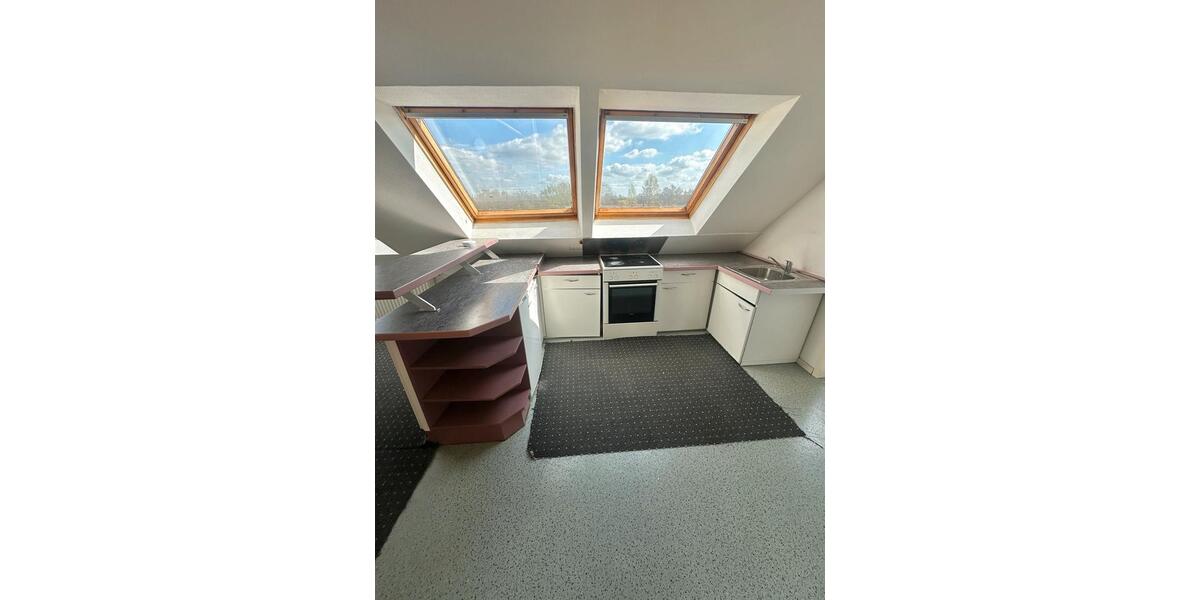 Dachgeschoßwohnung Essen Stadtbezirk IV - 2 Zimmer, 45 m&sup2;, 557&euro; | Angebot:25924154