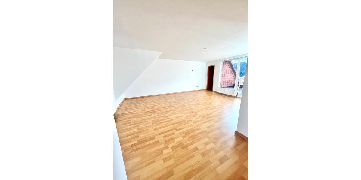 Dachgeschoßwohnung Essen Stadtbezirk III - 2 Zimmer, 73 m&sup2;, 138.000&euro; | Angebot:24840852