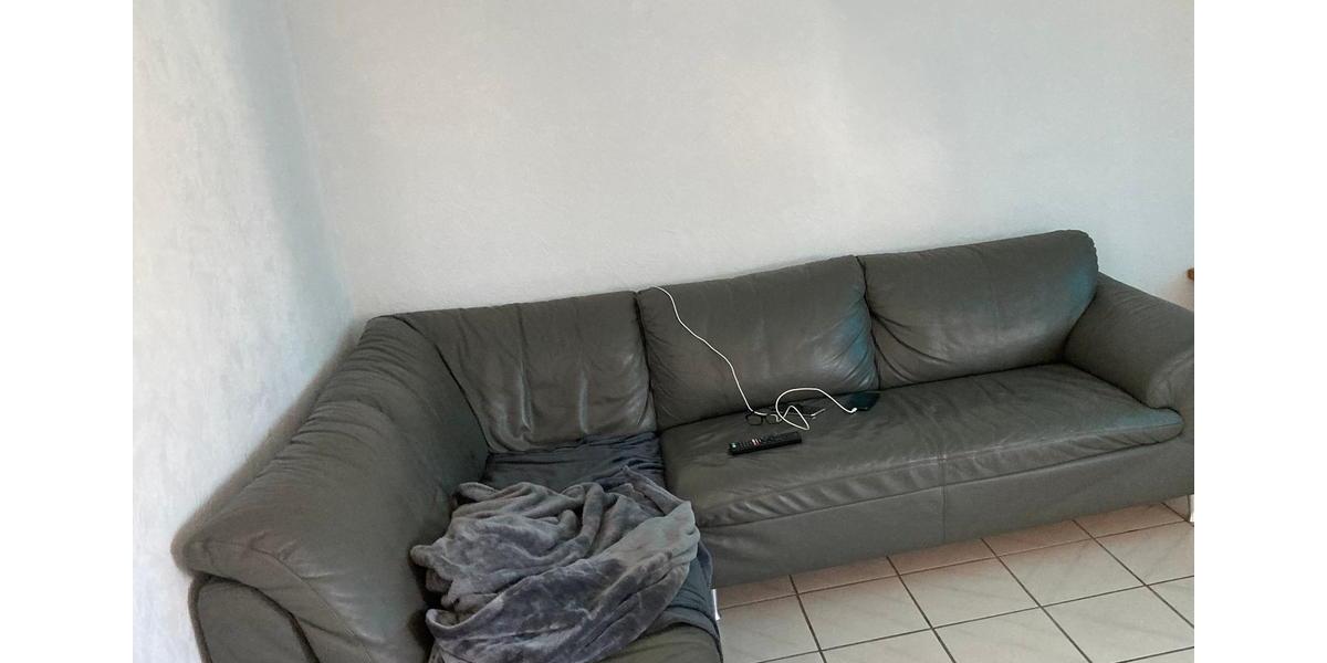Dachgeschoßwohnung Oberhausen - 3 Zimmer, 70 m&sup2;, 118.000&euro; | Angebot:26945409