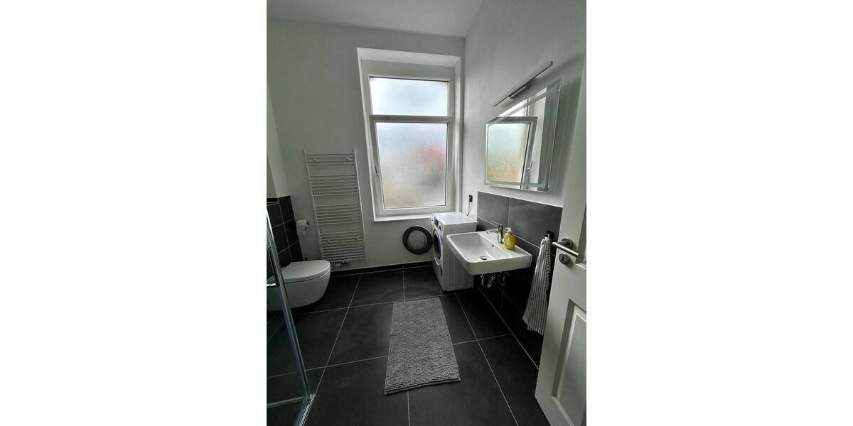 Etagenwohnung Düsseldorf Oberbilk - 3 Zimmer, 77 m&sup2;, 1.600&euro; | Angebot:25991564