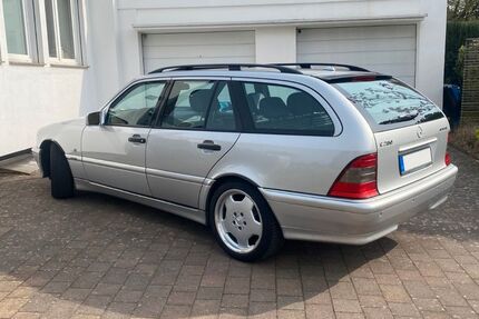 Mercedes-Benz C 280 249.950 km 9.999 &euro; Krefeld 47800