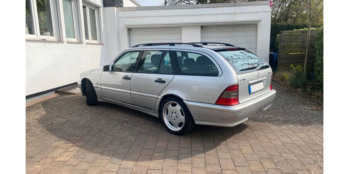 Mercedes-Benz C 280 249.950 km 9.999 &euro; Krefeld 47800