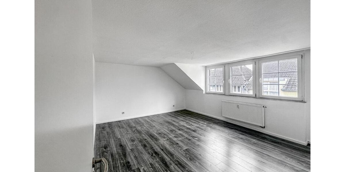 Dachgeschoßwohnung Krefeld Benrad - 3 Zimmer, 77 m&sup2;, 810&euro; | Angebot:24751085
