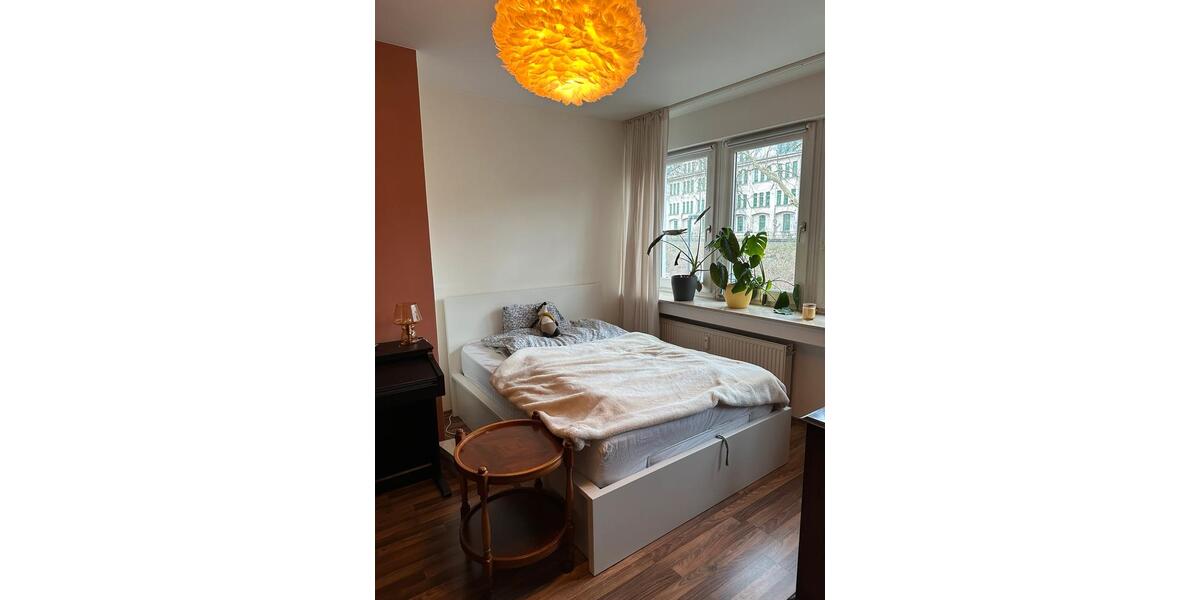 Etagenwohnung Düsseldorf Stadtbezirk 3 - 1 Zimmer, 47 m&sup2;, 910&euro; | Angebot:25383209