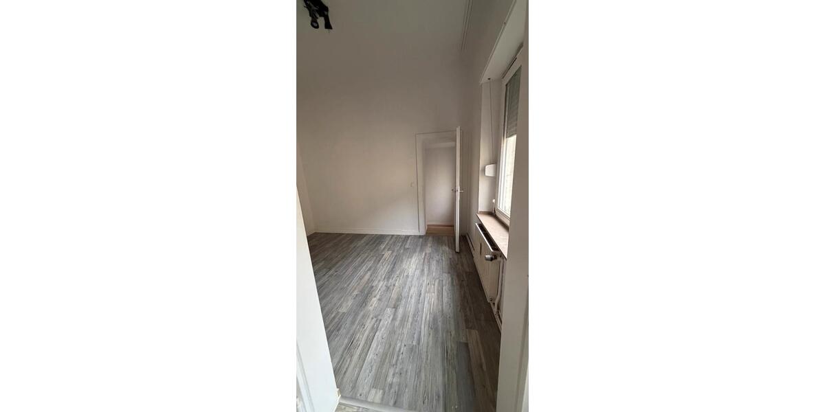 Etagenwohnung Krefeld - 2.5 Zimmer, 64 m&sup2;, 580&euro; | Angebot:24963315