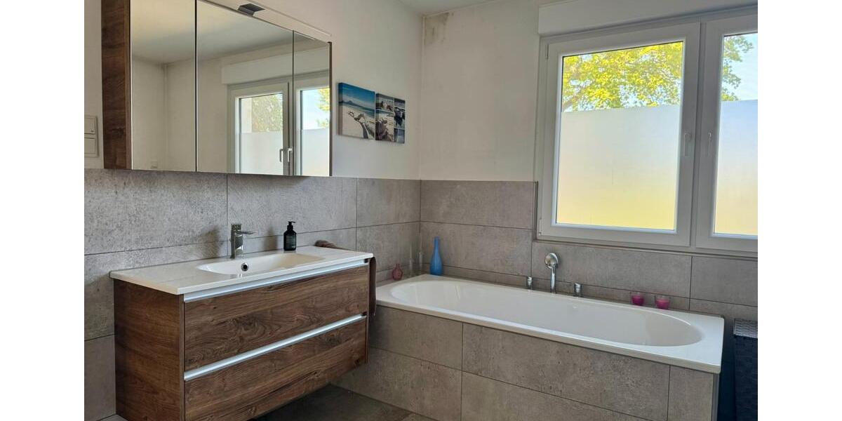 Einfamilienhaus Voerde (Niederrhein) - 4 Zimmer, 142 m&sup2;, 489.000&euro; | Angebot:26339812