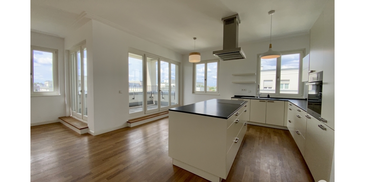 Wohnen in hochwertigem Ambiente mit internationalem Flair. Luxus-Penthouse Heinrich-Heine-Gärten - Einfamilienhaus Düsseldorf Heerdt | Angebot:26748838